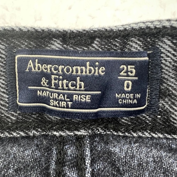 Abercrombie & Fitch Mini Skirt Womens 25/0 Natural Rise Denim Black Stonewash - Picture 3 of 9